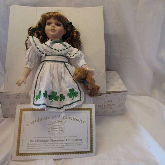 Heritage Signature Collection Irish Eileen Doll - Picture 7 of 7